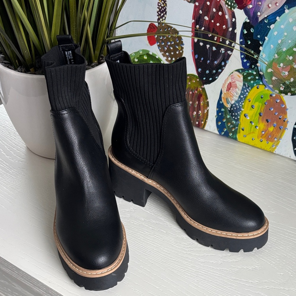Dolce Vita Chunky Heel Bootie - Brand New!!